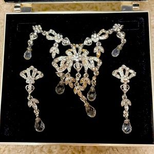 Things Remembered earring and necklace set